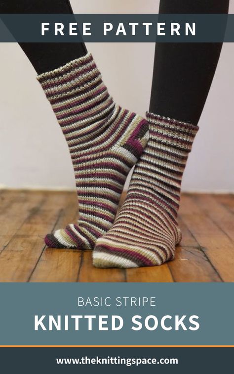 Keep your feet warm this fall and winter seasons by making a pair of these simple striped knit socks, ideal as a last-minute knitted gift for friends and family. This easy knitting pattern is ideal for those looking for an overnight knitting project or a knitting project for beginners. | Discover over 4,500 free knitting patterns at theknittingspace.com #knitpatternsfree #handmadegifts #giftideas #DIY #dailyaccessories #fallknittingpatterns #fallknittingprojects Free Knitted Sock Patterns For Beginners, Socks Free Knitting Pattern, Summer Knitting Projects, Spring Knitting, Knitting Space, Winter Knitting Patterns, Knitted Socks Free Pattern, Fall Knitting Patterns, Winter Knitting