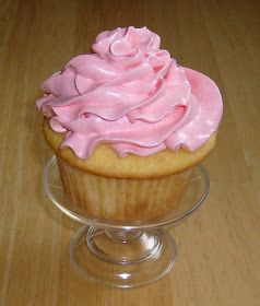 Happier Than A Pig In Mud: Jello Frosting Jello Frosting, How To Make Frosting, Pink Frosting, Cupcake Frosting, Think Food, Cake Icing, Icing Recipe, Cake Frosting, Frosting Recipes