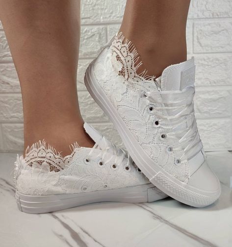 All white converse outfit