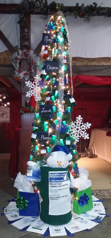 Pharmacy Themed Christmas Tree Healthcare Christmas Tree Ideas, Pharmacy Christmas Door Decorations, Medical Office Christmas Tree, Pharmacy Christmas Tree, Pharmacy Themed Christmas Tree, Pharmacy Christmas Decorations, Pharmacy Christmas, Nurse Christmss Tree, Pharmacy Week