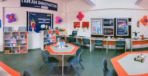 STEM Lab 101: How to Set Up the Perfect Makerspace for STEM? - STEMpedia Makerspace Room Design, Steam Lab Design, Stem Lab Design Classroom, Maker Space Design, Stem Classroom Setup, Stem Lab Design, Stem Classroom Decor, Stem Room, Makerspace Design