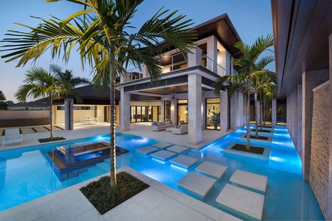 This stunning contemporary luxury home in Naples, Florida was designed by Harwick Homes. Description from pinterest.com. I searched for this on bing.com/images House With A Pool, Casa Country, Luxury Pools, Farm Houses, Modern Pools, Dream Pools, Modern Mansion, Design Exterior, Pool Design