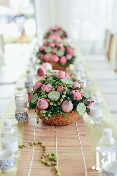 Ambience Decor, Flower Table Decorations, Pink And Gold Wedding, Thai Wedding, Traditional Wedding Decor, Wedding Design Decoration, Wedding Decor Style, Outdoor Flowers, Outdoor Wedding Decorations