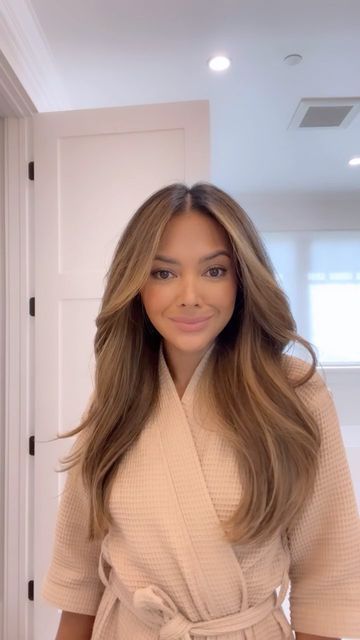 Naomi Boyer on Instagram: "Subtle Wavy Blowout for Long Hair. Link in bio for tools! #blowout #longhair #hairinspo" Soft Wave Blowout, Long Hair Blowout Hairstyles Round Brush, Blow Dry Hair For Volume Perfect Blowout, Center Part Blowout, Blow Wave Hair Long, Wedding Guest Blowout Hair, Natural Blow Out, Naomi Boyer Hair, Wavy Blowout Hair