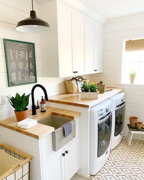 Laundry Room Countertop, Laundry Room Ideas Small, Stacked Laundry Room, White Laundry Rooms, Small Laundry Room Makeover, Laundry Room Ideas Small Space, Room Ideas Small, Laundry Room Sink, White Laundry