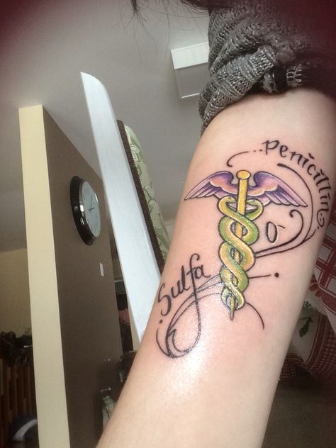 My medical alert, day old still healing swollen and red. But looks good. Done by Raven at The Kenora Inkery. Penicillin Allergy Tattoo, Allergy Tattoo, Tattoo Allergy, Medical Tattoos, Penicillin Allergy, Medical Alert Tattoo, Sam Tattoo, Still Healing, Icon Tattoo