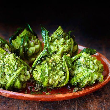 Romanesco Cauliflower Recipe, Thanksgiving Vegetable Dishes, Thanksgiving Salads, Romanesco Recipes, Romanesco Cauliflower, Romanesco Broccoli, Recipe Broccoli, Thanksgiving Vegetables, Thanksgiving Salad