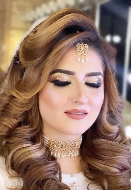 Grara Dress, Collar Kurti, Bridal Makeup Videos, Pakistani Bridal Hairstyles, Down Hairstyles For Long Hair, Updo Hairstyles Tutorials, Bridal Makeup Images, Girls Designer Dresses, Makeup Images