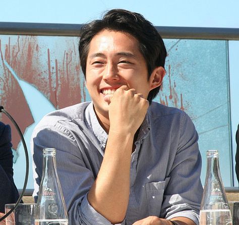 Steven Yeun...Glenn, Walking Dead. pretend husband. no big deal. not creepy. Twd Glenn, Steve Yeun, Steven Yuen, Glenn Y Maggie, Glenn Rhee, Steven Yeun, Best Zombie, Walking Dead Cast, Wallpaper Collage