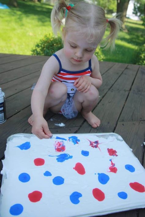 Shaving Cream Fireworks - I Can Teach My Child! Shaving Cream Fireworks, Paint Fireworks, Fire Work, New Year's Eve Crafts, Fourth Of July Crafts For Kids, Toddlers Activities, New Year's Eve Activities, Fireworks Craft, Fireworks Art