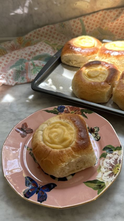 Fluffy, pillow-like buns filled with a rich, creamy custard. The tangzhong technique, originally from East Asia, used in this recipe ensures an extra fluffy dough. Custard Buns, Baking Paper, Instant Yeast, East Asia, Baking Sheet, Custard, Yeast, Buns, Dough