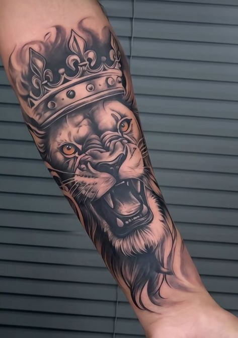 Lion And Fire Tattoo, Lion Face Tattoo Design, Loin Tattoos Design, Lion Flower Tattoo, Loin Tattoos, Lion Tattoo Men, King Lion Tattoo, Lion Face Drawing, Lion Flower