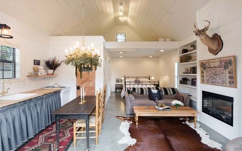 Tennessee  | See our selection of Airbnbs to combat the winter blues and give you a whole new appreciation for the winter season. Antique Table Setting, Romantic Winter Getaways, Dreamy Cottage, Honeymoon Villas, Building Remodeling, Country Chic Cottage, Airbnb Rentals, Best Honeymoon, Romantic Cottage