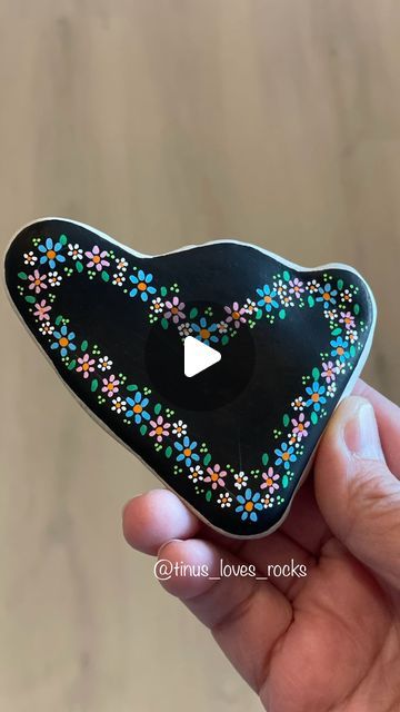 Martina Meister-Goossens on Instagram: "-A Heart Shaped Rock asked for a flowery heart- Enjoy your Day! #tinuslovesrocks #artreels #artreelsofinstagram #reelsinstagram #flowerheart #heartshaped #rockart #taşboyama #cuterock" Painting Heart Shaped Rocks, Heart Rocks Painted, Painted Heart Shaped Rocks, Heart Rocks, Heart Shaped Rocks, Painting Words, Painted Hearts, Enjoy Your Day, Love Rocks