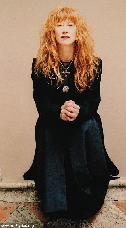 Loreena McKennitt. Loreena Mckennitt, Celtic Music, Fabulous Style, Lou Doillon, Patti Smith, Helen Mirren, Female Singers, Sound Of Music, All Music