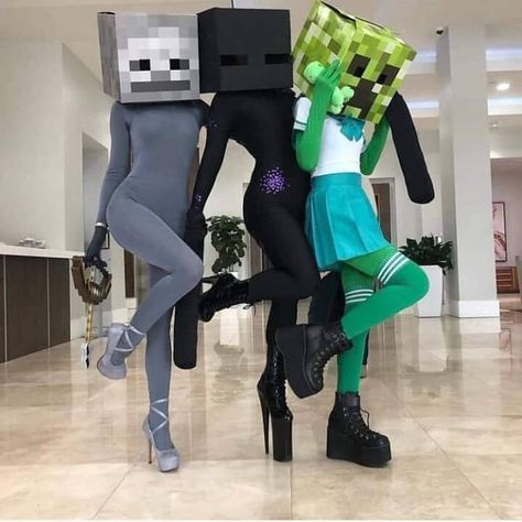 Mob Cosplay, Minecraft Costumes, Minecraft Anime, Minecraft Mobs, Great Memes, Dancing Baby, Minecraft Memes, Memes Of The Day, Internet Memes