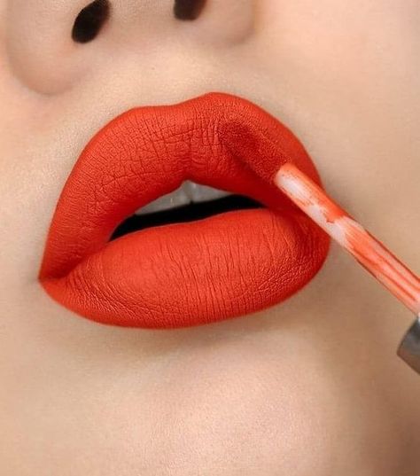 Matte Lipstick Shades, Makeup Pictorial, Simple Mehndi Designs Fingers, Beautiful Lipstick, Nice Lips, Cool Makeup Looks, Perfect Lips, Hot Lips, Clown Makeup