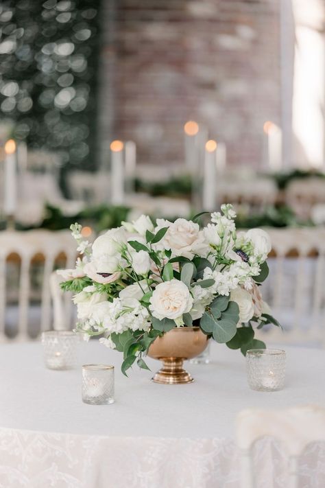 https://freshweddingsandevents.com/ Instagram: @FreshWeddings_CHS Wedding Flowers White And Green, Low Wedding Centerpieces, Wedding Flowers White, White And Green Wedding, Sweetheart Table Wedding, Low Centerpieces, Wedding Floral Centerpieces, Wedding Table Flowers, May Weddings