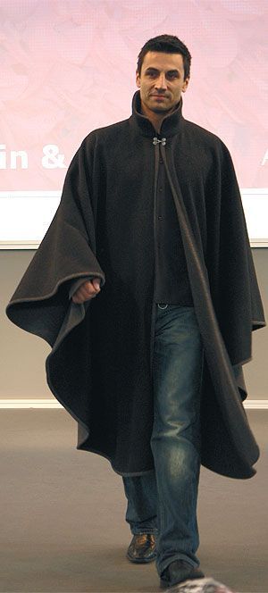 Cape Men, Mens Cape, Poncho Men, Mens Poncho, Bohemian Style Men, Cape Designs, Capes & Ponchos, Poncho Cape, International Fashion