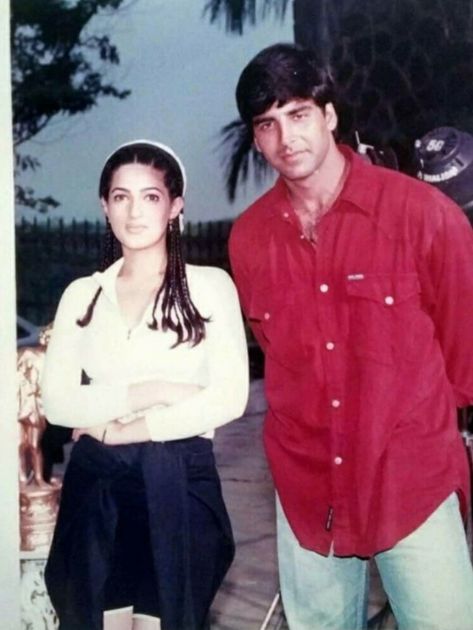 Old Film Stars, Twinkle Khanna, Bollywood Posters, Film Star, Shoe Lace Tying Techniques, Shree Ram, Film Stars, Akshay Kumar, Film Actress