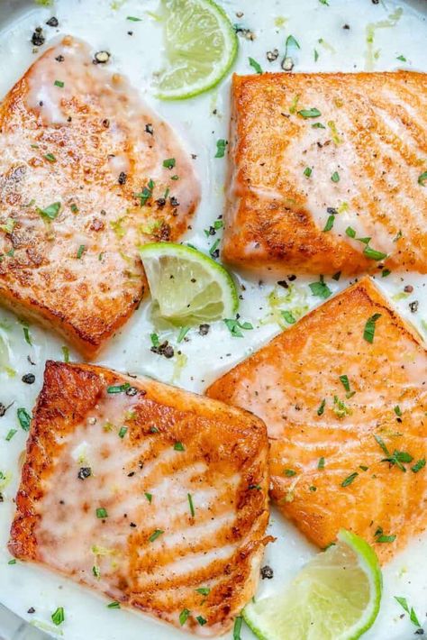 Creamy Coconut Lime Salmon Recipe {VIDEO} | Healthy Fitness Meals Lime Salmon Recipes, Salmon Recipe Videos, Salmon Dinners, Salmon Skillet, Mermaid Food, Salmon Dinner Recipes, Low Carb Salmon, Creamy Salmon, Seafood Meals