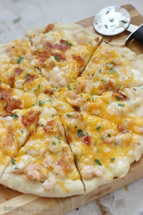 Ten Easy and Delicious Seafood Recipes - Delightful E Made Artichoke Bread Recipe, Ingredients For Pizza, Alfredo Pizza Recipe, Garlic Shrimp Alfredo, Seafood Pizza Recipes, Seafood Pizza, Alfredo Pizza, Shrimp Alfredo, Delicious Seafood Recipes