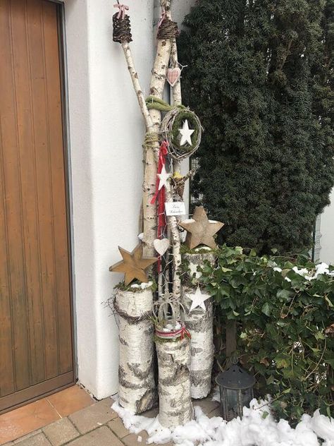 22 DIY Home Decoration Ideas with Birch Logs - 144 Birch Tree Decor Christmas, Birch Bark Decor, Birch Log Candle Holder, Pinterest Christmas Crafts, Log Decor, Birch Tree Decor, Log Candles, Front Door Christmas Decorations, Birch Logs