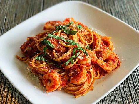 Shrimp Arrabbiata Pasta, Arrabbiata Pasta, Pasta Appetizers, Raw Shrimp, Spicy Pasta, Seafood Pasta Recipes, Sauteed Shrimp, Pasta Night, America Food