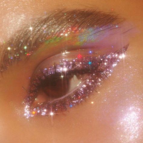 Big Glitter Makeup, 90s Glitter Makeup, Messy Glitter Makeup, Chunky Glitter Eye Makeup, Lemonhead Glitter, Flower Makeup Looks, Sparkles Makeup, Makeup Looks To Recreate, Abba Party