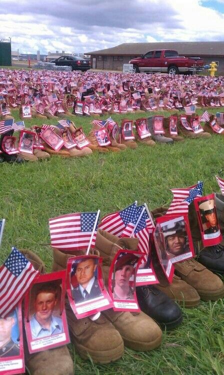 RESPECT the Military & Flag... These people Died for our Freedoms!!! Military Flag, Fear Of Flying, American Flags, Military Love, Support Our Troops, Fallen Heroes, Us Soldiers, Military Heroes, Real Hero