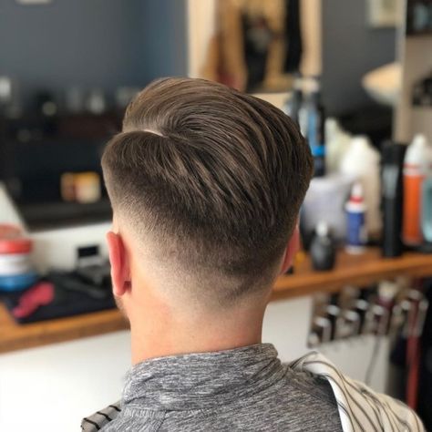 Long Hair Fade, Fade Undercut, Low Fade Haircut, Gents Hair Style, Mens Hairstyles Thick Hair, Cool Mens Haircuts, Men Hair Color, Faded Hair, Hair Trim