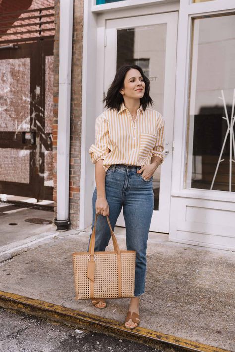 Outfit Ideas For Petite Women, Casual Brunch Outfit Spring, Striped Top Outfit, Jeans Formal, Petite Style Outfits, Outfits Bonitos, Casual Brunch Outfit, Oversized Striped Shirt, Mommy Outfits