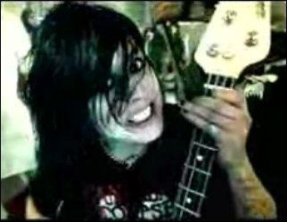 max green Max Green, Scene Aesthetic, Escape The Fate, Ronnie Radke, Guitar Photos, Aesthetic Grunge Outfit, Falling In Reverse, Rawr Xd, Green Photo