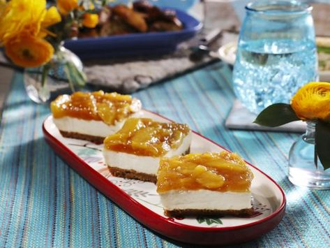 Peach Cheesecake Bars, Peach Pie Cheesecake Bars, Peach Cobbler Cheesecake Bars, Cheesecake Peach, No Bake Peach Cheesecake Easy Recipes, Kardea Brown No Bake Peach Pie Cheesecake Bars, Peaches And Cream Cheesecake Bars 12 Tomatoes, Peach Cheesecake, Baked Peach