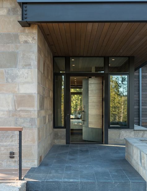 Front Door Mountain Home, Hidden Front Door Entrance, Modern Mountain Home Exterior, Luxury House Design, Mountain Home Exterior, Modern Entry Door, Montana Homes, Modern Entry, Ski Decor