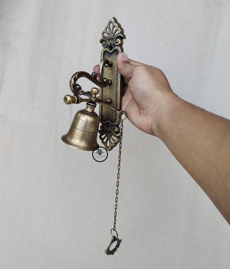 "✅ Screws included Color : Antique brass, silver, gold Size : Height 22cm / 8.4\" Lenght (with rope) 30cm / 11.8\" Witdh 4cm / 1.5\"" Redecorate Room, Classic Doors, Retro Diner, Door Bell, Child Rearing, Antique Door, Brass Door, Door Knockers, Dream House Decor