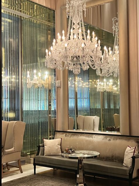 Baccarat Hotel New York, Expensive Aesthetic, Romantic Interior Design, Baccarat Hotel, Baccarat Chandelier, Mansion Interior Design, Grand Mansion, Hall Decorations, Bar Stuff