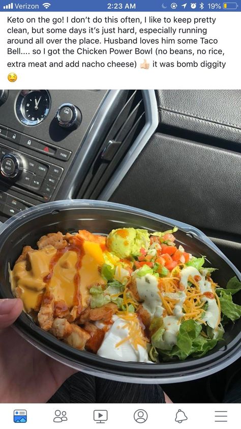 Eating low carb at Taco Bell Healthy Fast Food Options, Keto Restaurant, Keto On The Go, Keto Fast Food, Keto Fast, Fast Healthy Meals, Keto Food, Diet Food List, Taco Bell