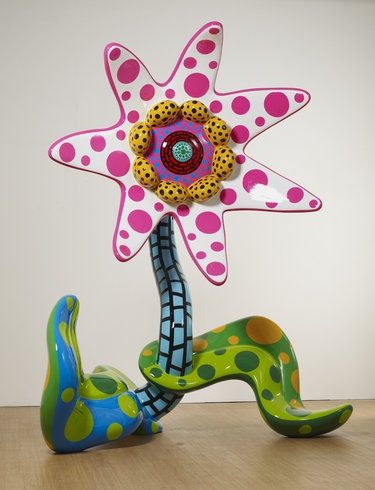 Yayoi Kusama Flowers, Kusama Flowers, Flower Sculptures, Yayoi Kusama, Art Japonais, Camping Art, Art Archive, Japanese Artists, Ceramic Flowers