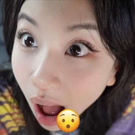 Twice Chaeyoung, Chaeyoung Twice, Set Me Free, Line Sticker, Meme Faces, Just Girl Things, Funny Faces, My Only Love, Reaction Pictures