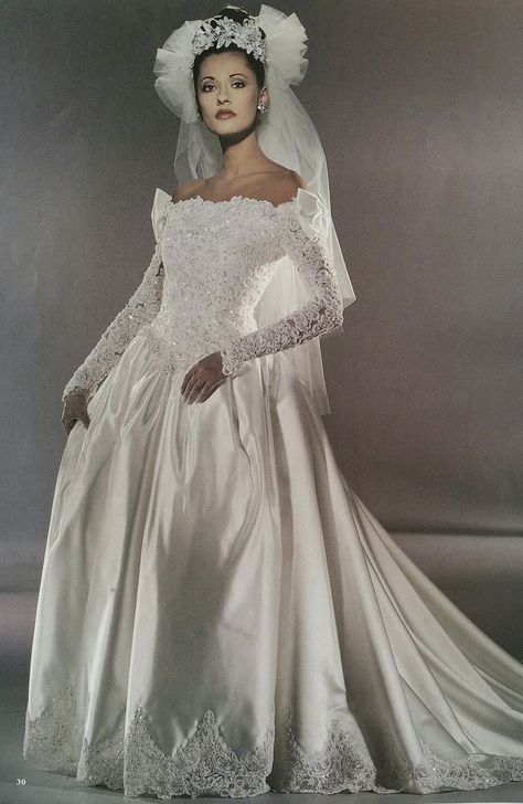 Demetrios 1995 Wedding Dresses 90s, Wedding Dresses 80s, 90s Wedding Dress, Moonlight Couture, 90s Wedding, Bow Wedding Dress, Pink Wedding Dress, Trendy Wedding Dresses, Wedding Gowns Vintage