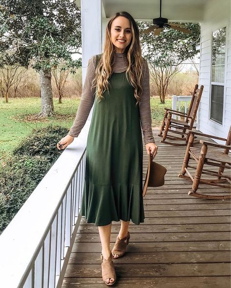 Valentines Day Modest Outfits, Valentines Church Outfit, Modest Valentines Day Outfit, Jumper Dress Outfit Winter, Thrift Lookbook, Marian Modesty, Snoopy Summer, Green Is My Favorite Color, Tzniut Fashion