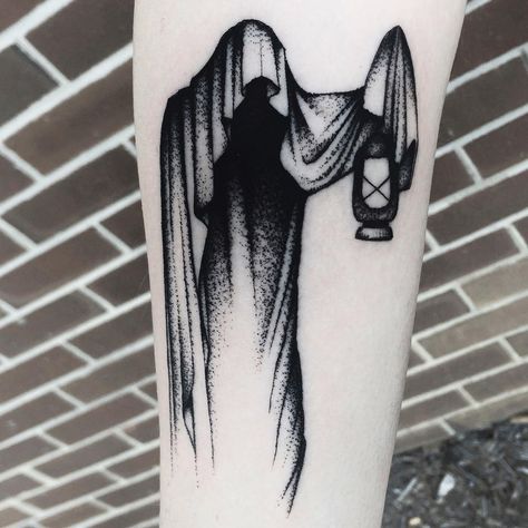 Minimal Dark Tattoo, Illustrative Blackwork Tattoo, Oni Drawing, Gothic Art Drawing, Goosebumps Tattoo, Hermit Tattoo, Underworld Tattoo, Grim Tattoo, Horror Tattoo Ideas