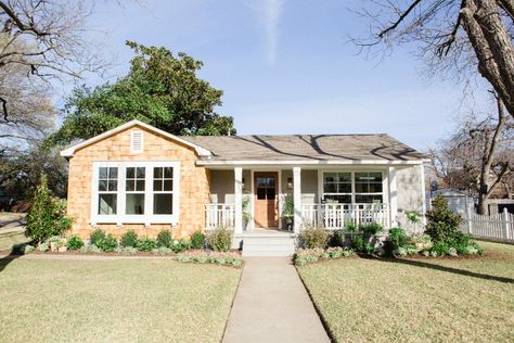 Fixer Upper: A 1950s Bungalow and a New Life Chapter Fixer Upper Houses, Gaines Fixer Upper, Trees For Front Yard, Fixer Upper Home, Fixer Upper House, Hgtv Fixer Upper, Primitive Bathrooms, Classic Cottage, Primitive Homes