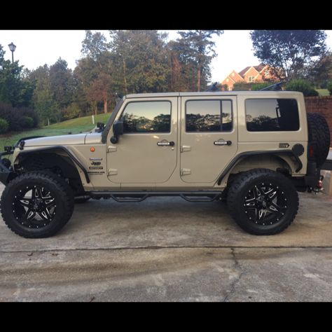 2017 Jeep Wrangler JK, 2.5" lift on 20x10 wheels. Custom painted hardtop with Yakima roof rack Car Style, 2017 Jeep Wrangler, Cars Luxury, Wrangler Unlimited, Jeep Wrangler Unlimited, Jeep Life, Custom Painted, Sports Cars Luxury, Roof Rack