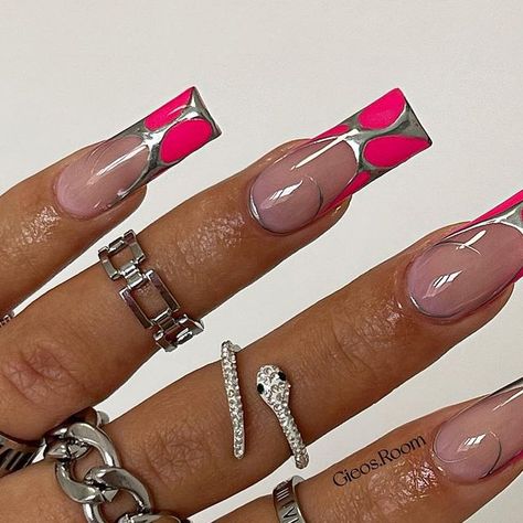 Chrome And Pink Acrylic Nails, Acrylic Nails Graphic Design, Pink 3d Chrome Nails, Chrome Nails Designs Pink, Pink And Chrome Nails, Grey Acrylic Nails, Milky Pink, Punk Nails, Diy Acrylic Nails