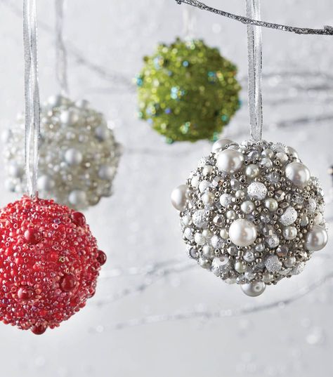 How To Make Beaded Holiday Orbs. | Great decorations for the tree or to hang in your home. | Get the DIY holiday craft here! Diy Christmas Ornaments Easy, Beaded Christmas Ornaments, Navidad Diy, Easy Christmas Diy, Christmas Ornaments Homemade, Christmas Ornament Crafts, Beaded Ornaments, Homemade Christmas, Christmas Deco