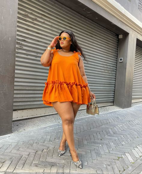 Oh please it’s not orange , it’s Tangerine!! 🍊 Dress @khudu.mthe Shoes @edgarsfashion Bag @hm Hair @luvmehair_southafrica Sunglasses @sheinofficial Tangerine Dress, Chic Dress Classy, African Clothes, Dress Classy, Classy Dress, African Dress, African Clothing, Chic Dress, Dress Outfits