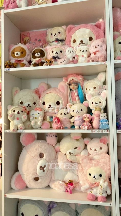 San X Plushies, Korilakkuma Collection, Rilakkuma Room Decor, Rilakkuma Bedroom, Rilakkuma Room, Rilakkuma Collection, Korilakkuma Plushie, Rilakkuma And Korilakkuma, Rilakkuma Kawaii