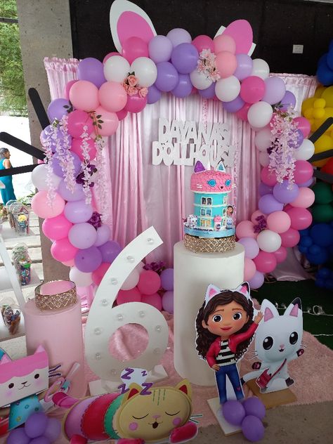 Gabby Playhouse Birthday Ideas, Gaby And The Doll House Birthday Party, Gabby Cat Bedroom, Gabby Dollhouse Photoshoot, Gabby Playhouse Birthday, Gabby Dollhouse Party Decorations, Gabi's Dollhouse Party, Gabby Themed Birthday Party, Gabby Doll House Party Ideas